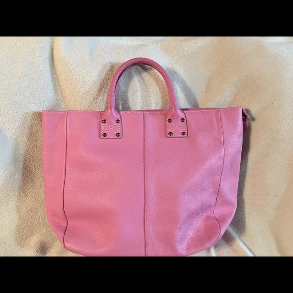 GAP Handbags - Beautiful Pink purse